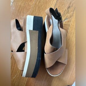 Tan brown leather platform sandals size 36. US 6